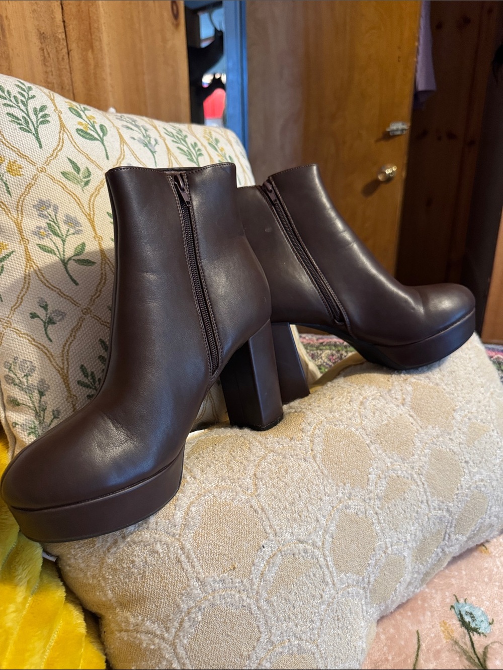 SHEIN Dark Brown Platform Block Heel Ankle Boots